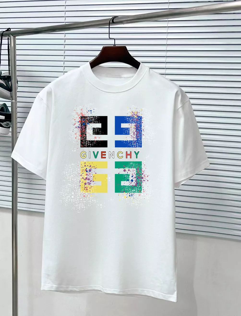 givenchy t-shirt manches courtes pour unisexe s_12b23a1:givenchy t-shirt Holes style